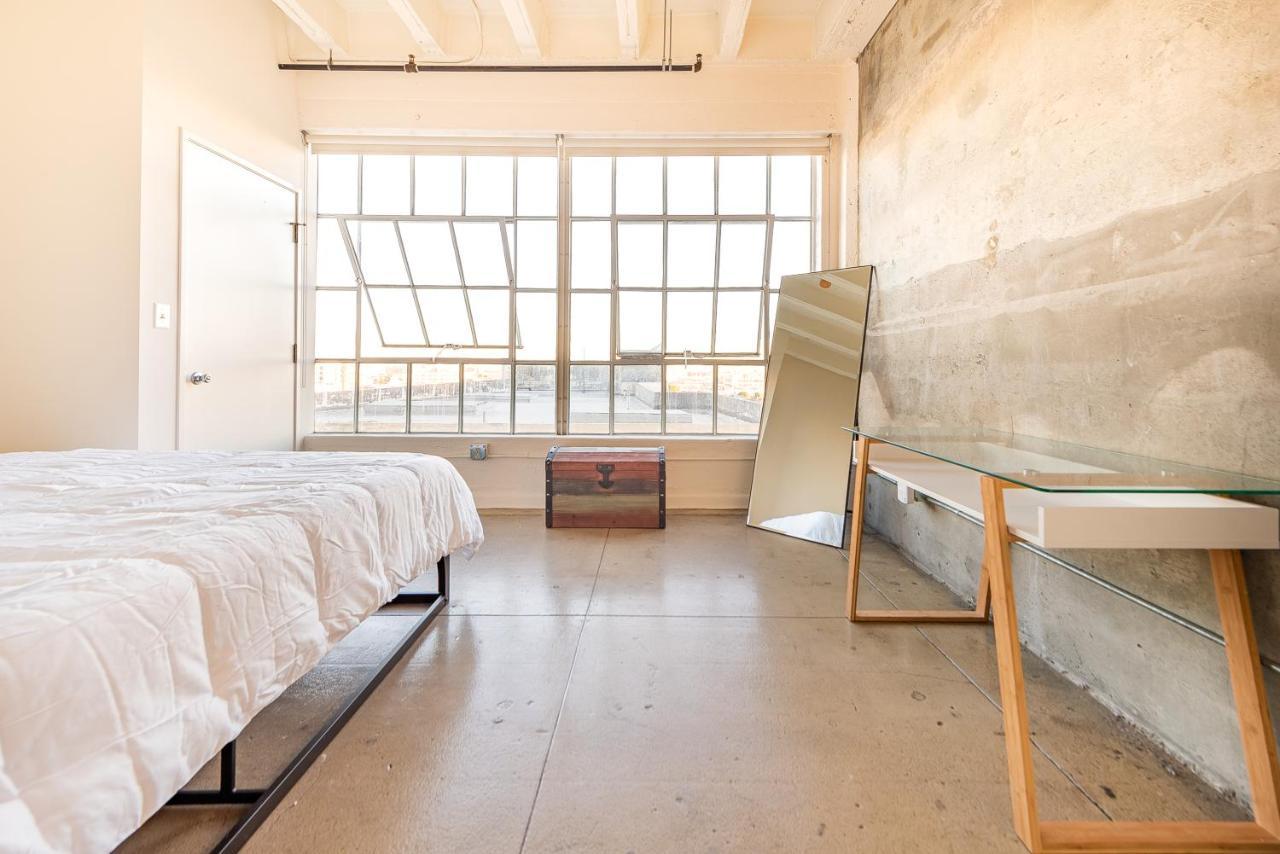 Stunning Downtown La 2 Bedroom/ 2 Bathroom Loft With Private Balcony. Appartement *