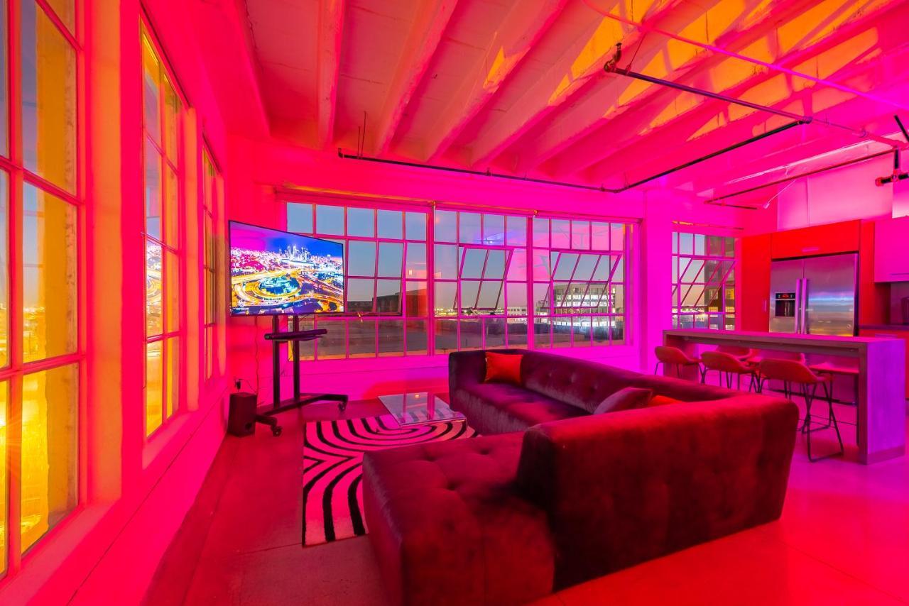 Stunning Downtown La 2 Bedroom/ 2 Bathroom Loft With Private Balcony. Appartement Los Angeles